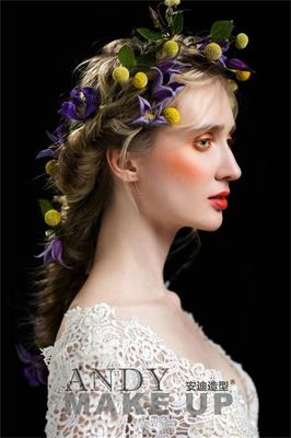 新娘鲜花造型 与自然相融的浪漫时刻